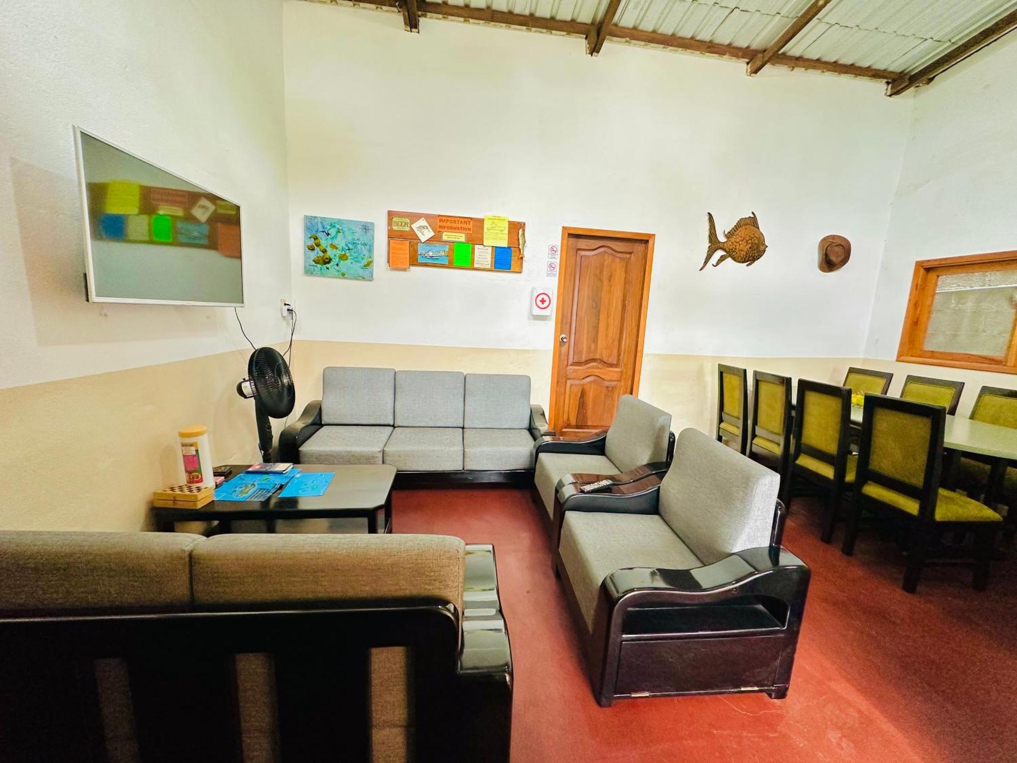 Casa Independiente Puerto Ayora  Buitenkant foto